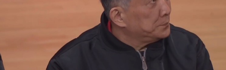 华体会官方-宫鲁鸣脸色严峻：中国女篮被轰27-5险遭19分逆转 狂送19失误