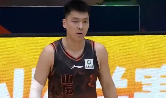 华体会官网-山东男篮102-93击败福建，主场两连胜，五将齐发力尽显团队战力！